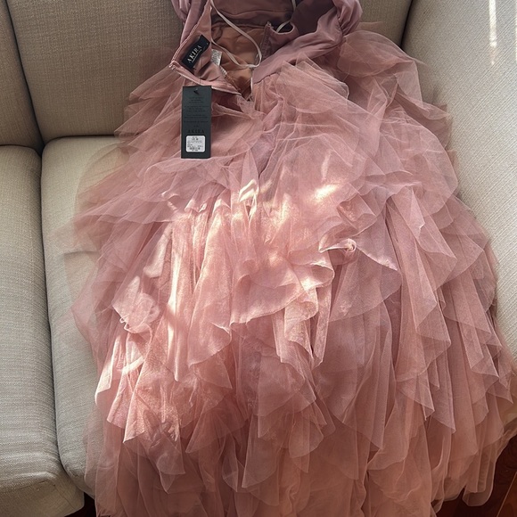 AKIRA Tulle Maxi Halter Dress - Brand New in Medium - Picture 8 of 10